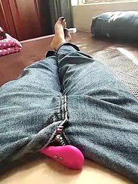 Snapshot of Lili_2love chatting on October 2025 12:55:02 AM Lili 2love online show from October 2025 12:55:02 AM