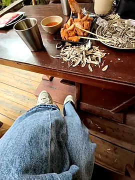 Snapshot of Lili_2love chatting on November 2025 01:39:02 AM Lili 2love online show from November 2025 01:39:02 AM