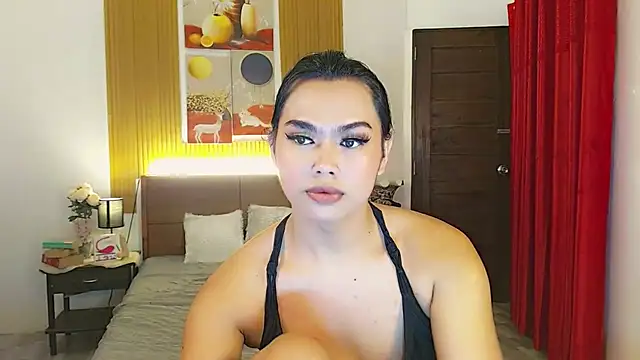 Snapshot of fallinLunaxX chatting on October 2025 05:24:02 PM fallinLunaxX online show from October 2025 05:24:02 PM