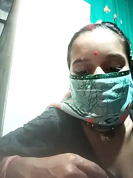 Snapshot of Cuty_kanchna chatting on October 2025 07:20:02 AM Cuty kanchna online show from October 2025 07:20:02 AM