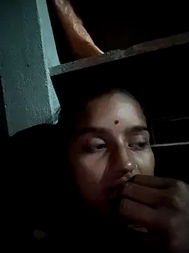 Snapshot of Cuty_kanchna chatting on December 2025 02:33:01 PM Cuty kanchna online show from December 2025 02:33:01 PM