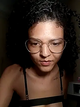 Larissinhamm online show from October 2025 03:18:02 AM