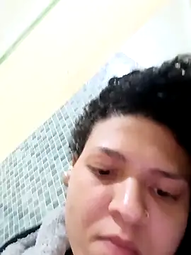 Larissinhamm online show from October 2025 02:33:01 AM