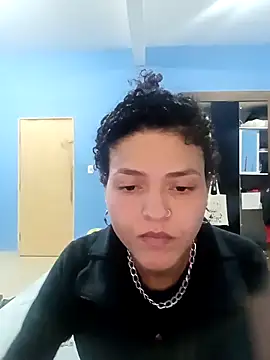 Larissinhamm online show from October 2025 10:41:02 PM