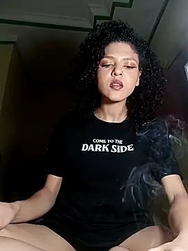 Larissinhamm online show from October 2025 01:53:02 AM