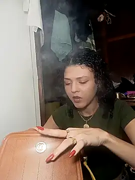 Larissinhamm online show from November 2025 08:07:01 PM