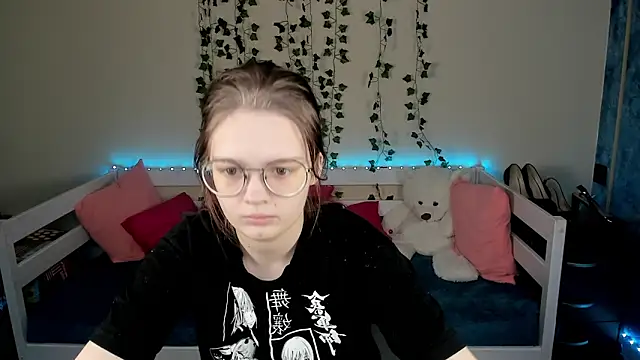 Snapshot of shy_elina01 chatting on October 2025 10:26:02 AM shy elina01 online show from October 2025 10:26:02 AM