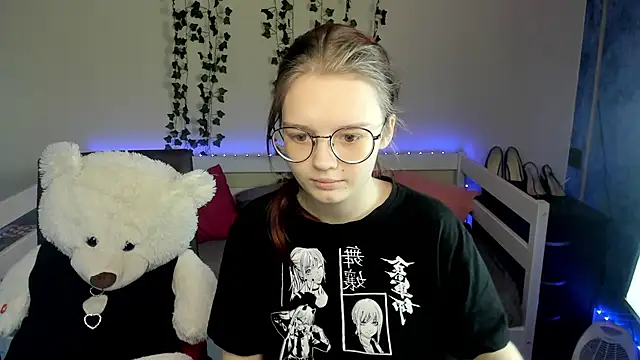 Snapshot of shy_elina01 chatting on November 2025 10:37:02 AM shy elina01 online show from November 2025 10:37:02 AM