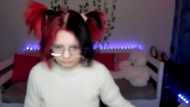 Snapshot of shy_elina01 chatting on November 2025 10:36:01 AM shy elina01 online show from November 2025 10:36:01 AM