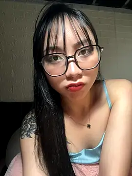Snapshot of Linh5790 chatting on October 2025 05:10:01 PM Linh5790 online show from October 2025 05:10:01 PM