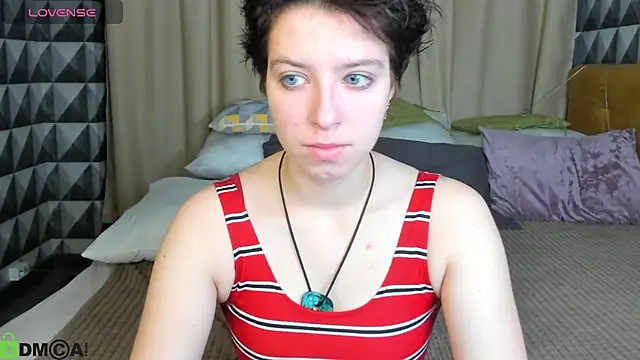 Sara Frayer online show from November 2025 01:16:02 AM