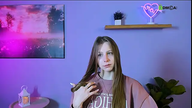 esme moore  online show from November 2025 09:43:01 AM