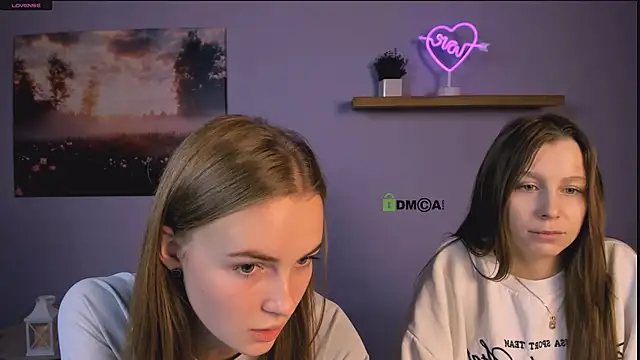 esme moore  online show from November 2025 10:03:01 AM