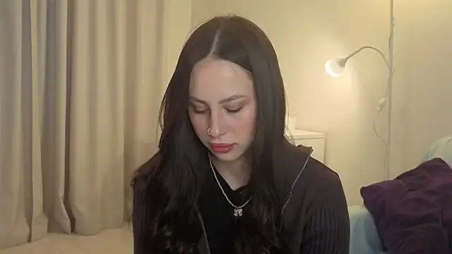 Snapshot of formoneyes chatting on October 2025 04:25:02 AM formoneyes online show from October 2025 04:25:02 AM