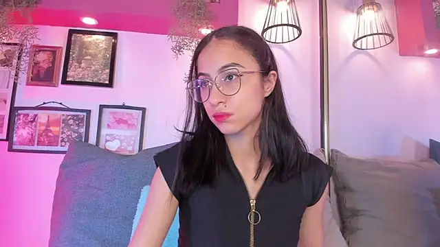 Snapshot of Alana_Martinez_ chatting on October 2025 01:13:01 PM Alana Martinez online show from October 2025 01:13:01 PM