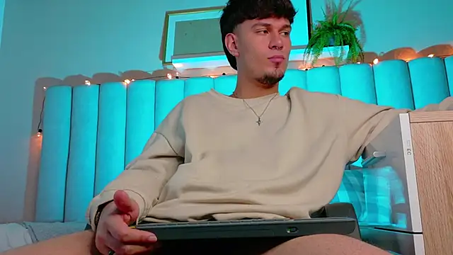 Snapshot of LiamThunder05_ chatting on November 2025 03:07:01 AM LiamThunder05 online show from November 2025 03:07:01 AM