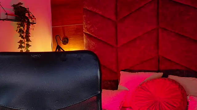 Snapshot of LiamThunder05_ chatting on November 2025 03:07:01 AM LiamThunder05 online show from November 2025 03:07:01 AM