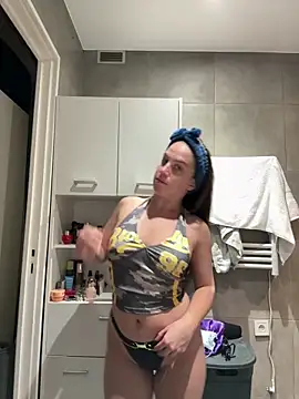 Snapshot of bebecita_x chatting on November 2025 03:36:01 PM bebecita x online show from November 2025 03:36:01 PM