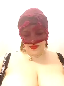 Snapshot of -Sonbola chatting on October 2025 07:36:02 PM -Sonbola online show from October 2025 07:36:02 PM