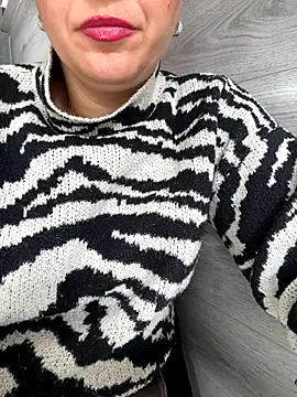 Daiana Andra online show from October 2025 10:06:01 AM