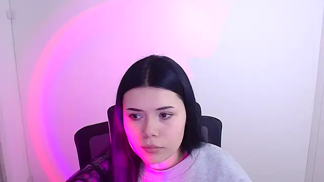 Snapshot of Mona_Esty chatting on October 2025 05:22:02 PM Mona Esty online show from October 2025 05:22:02 PM