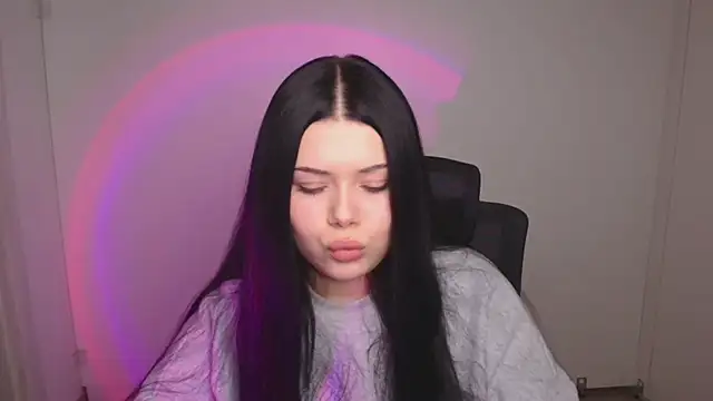 Snapshot of Mona_Esty chatting on October 2025 05:24:02 PM Mona Esty online show from October 2025 05:24:02 PM