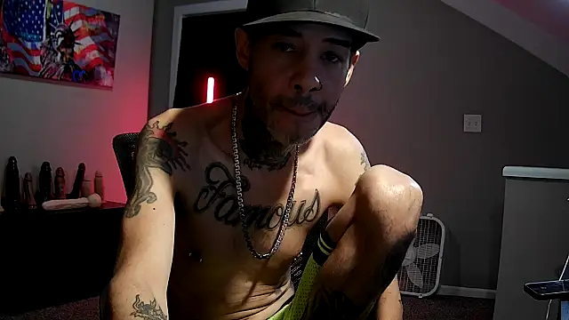 Snapshot of Michigan9000 chatting on October 2025 12:52:02 AM Michigan9000 online show from October 2025 12:52:02 AM