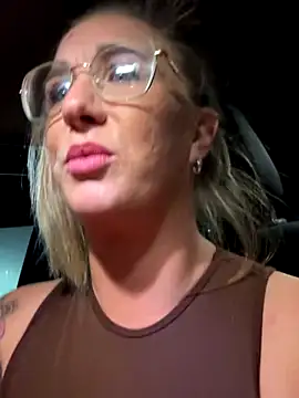 MimiMaee online show from October 2025 07:14:02 PM