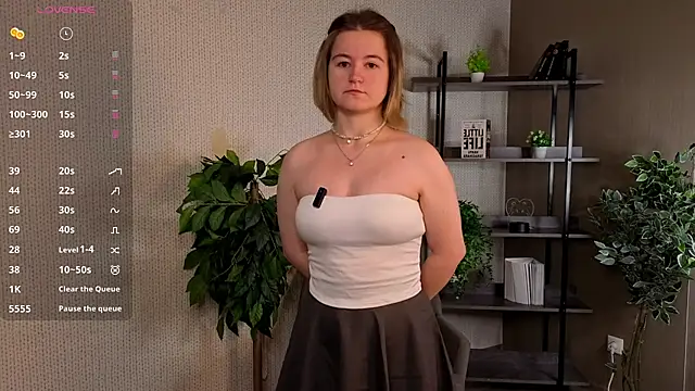 ArlaSampson online show from October 2025 01:03:02 AM