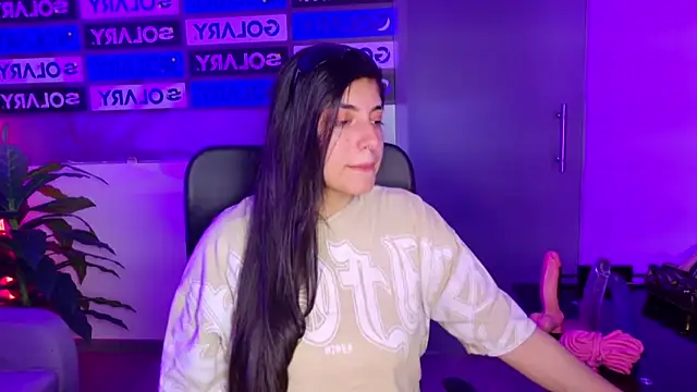 Snapshot of Violetta_Swett_ chatting on October 2025 01:51:01 PM Violetta Swett online show from October 2025 01:51:01 PM