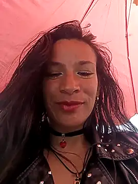 Snapshot of Alanna_Foxx_ chatting on December 2025 03:10:01 PM Alanna Foxx online show from December 2025 03:10:01 PM