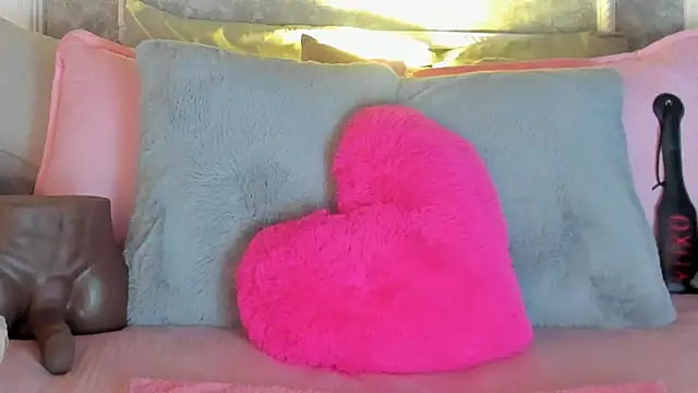  victoriaa  lois online show from October 2025 08:30:01 PM