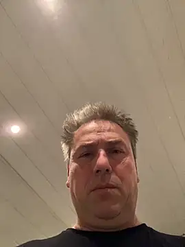 Sklavekay online show from November 2025 07:27:02 PM