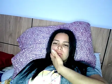 paulavargas23 online show from October 2025 10:18:02 PM