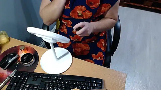 Snapshot of Ledi_Catherin chatting on November 2025 10:53:02 PM Ledi Catherin online show from November 2025 10:53:02 PM