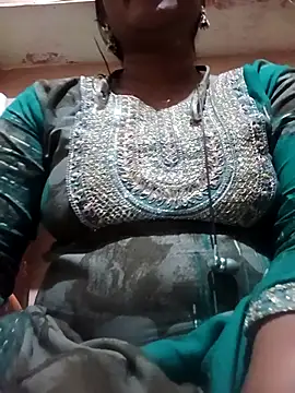 Snapshot of Priyanka_hot54 chatting on October 2025 06:48:01 PM Priyanka hot54 online show from October 2025 06:48:01 PM