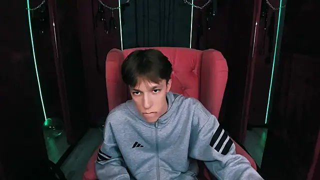 Snapshot of MarkBranston chatting on October 2025 10:52:02 AM MarkBranston online show from October 2025 10:52:02 AM