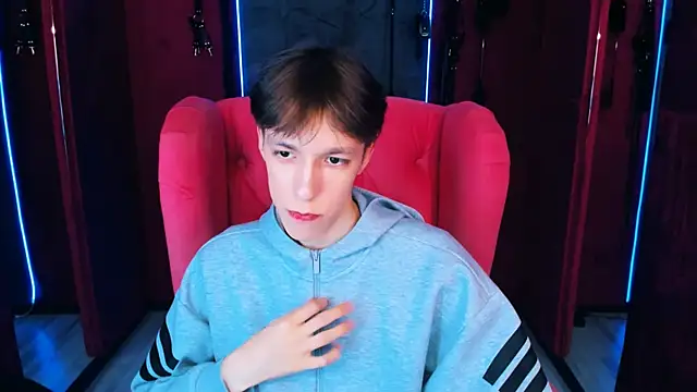 Snapshot of MarkBranston chatting on November 2025 11:11:02 AM MarkBranston online show from November 2025 11:11:02 AM