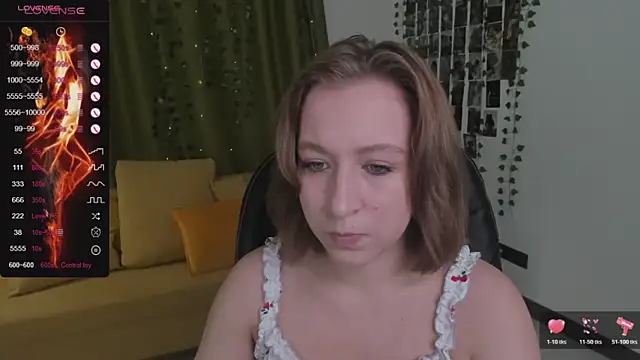 Snapshot of Emma_Garcias chatting on November 2025 01:44:01 PM Emma Garcias online show from November 2025 01:44:01 PM