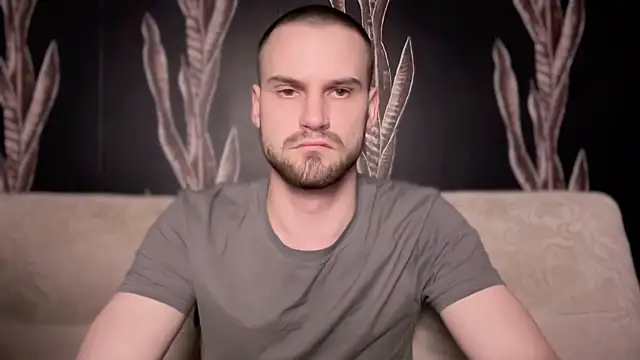 Snapshot of Iveraan chatting on October 2025 07:58:02 PM Iveraan online show from October 2025 07:58:02 PM