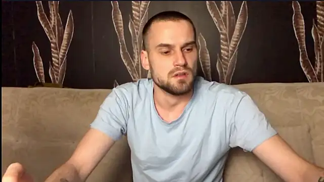 Snapshot of Iveraan chatting on October 2025 06:28:02 PM Iveraan online show from October 2025 06:28:02 PM