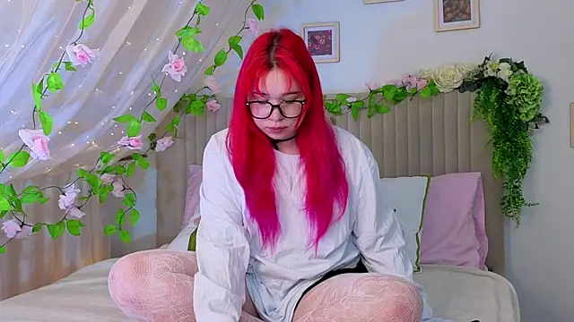 Snapshot of Klee_Love chatting on October 2025 04:35:01 AM Klee Love online show from October 2025 04:35:01 AM