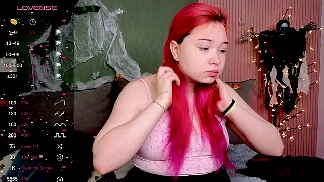 Snapshot of Klee_Love chatting on November 2025 04:14:01 AM Klee Love online show from November 2025 04:14:01 AM