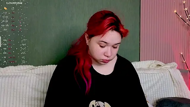 Snapshot of Klee_Love chatting on November 2025 05:34:01 AM Klee Love online show from November 2025 05:34:01 AM