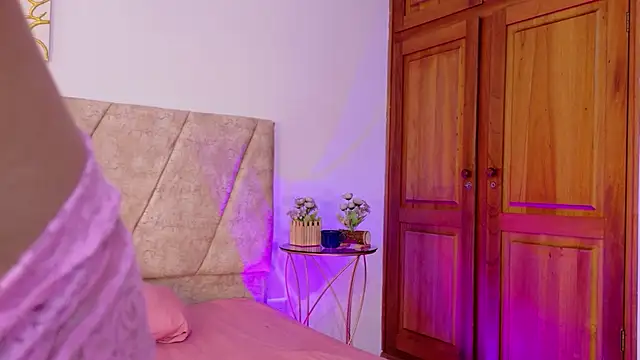 Snapshot of AmyVega_ chatting on October 2025 01:09:01 PM AmyVega online show from October 2025 01:09:01 PM