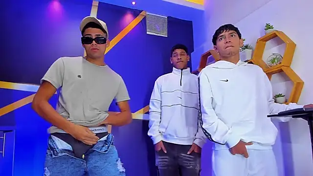 Snapshot of Play_boys_Hot2 chatting on October 2025 12:25:02 PM Play boys Hot2 online show from October 2025 12:25:02 PM