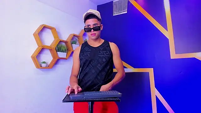 Snapshot of Play_boys_Hot2 chatting on October 2025 01:01:01 PM Play boys Hot2 online show from October 2025 01:01:01 PM