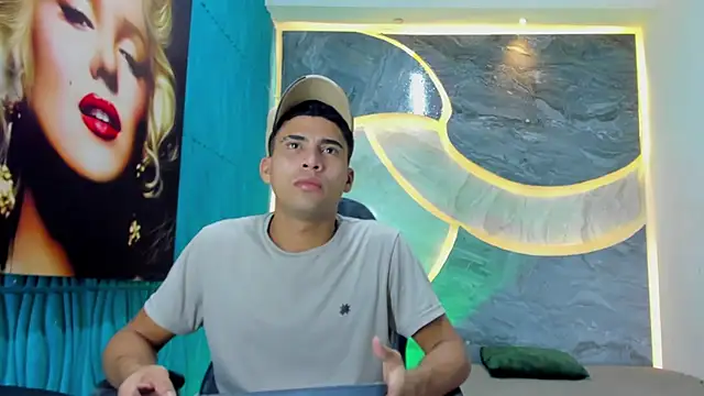 Snapshot of Play_boys_Hot2 chatting on October 2025 12:33:01 PM Play boys Hot2 online show from October 2025 12:33:01 PM