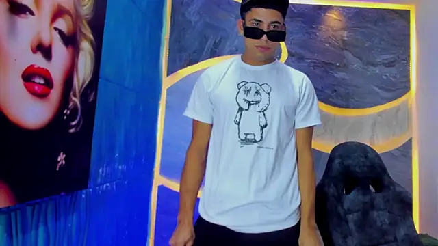 Snapshot of Play_boys_Hot2 chatting on October 2025 12:51:01 PM Play boys Hot2 online show from October 2025 12:51:01 PM