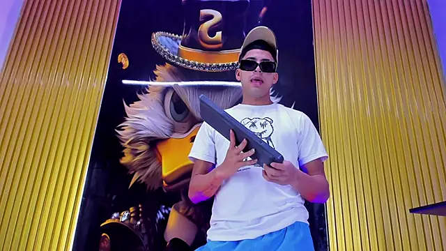 Snapshot of Play_boys_Hot2 chatting on November 2025 11:56:01 AM Play boys Hot2 online show from November 2025 11:56:01 AM